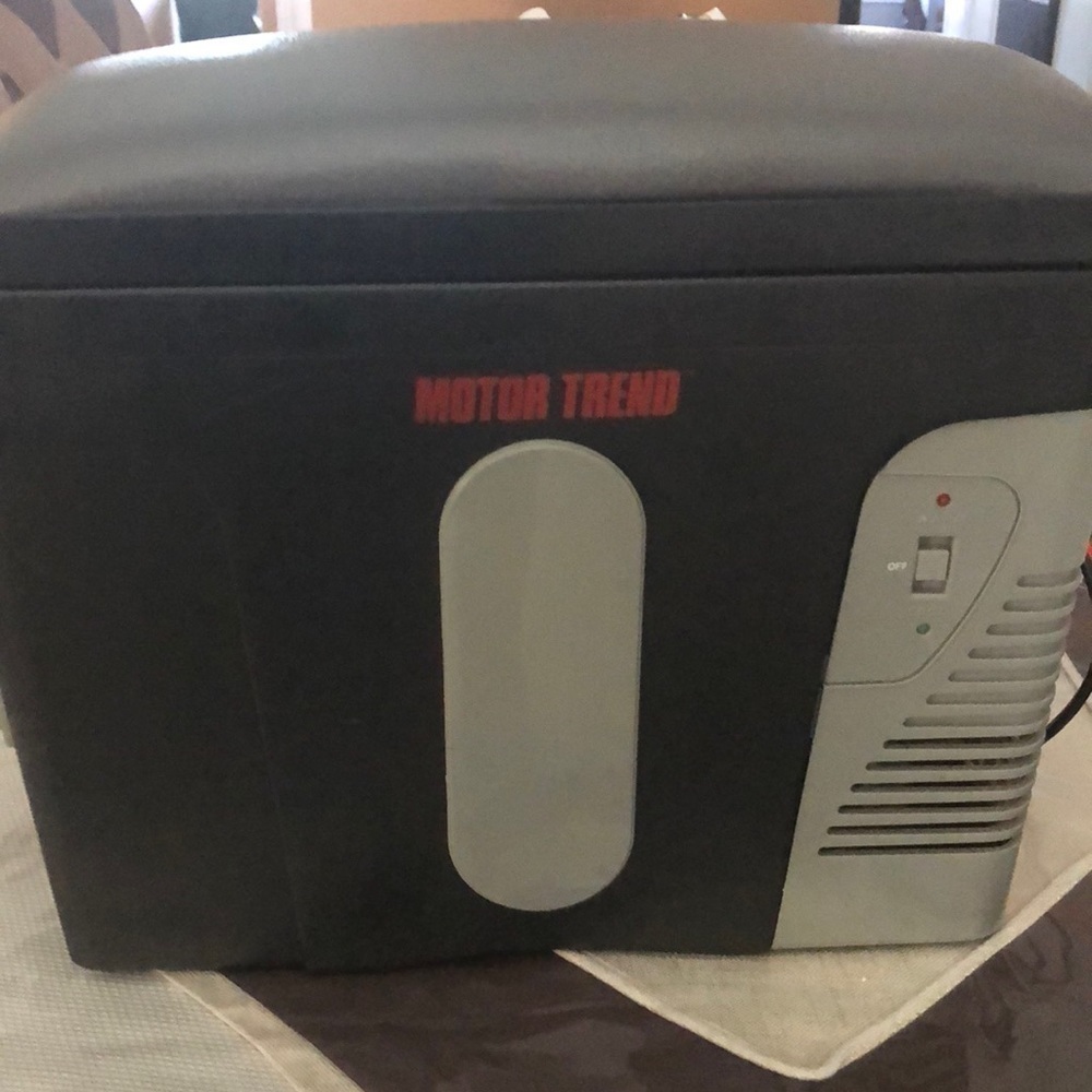 🌸Motor trend car cooler/warmer